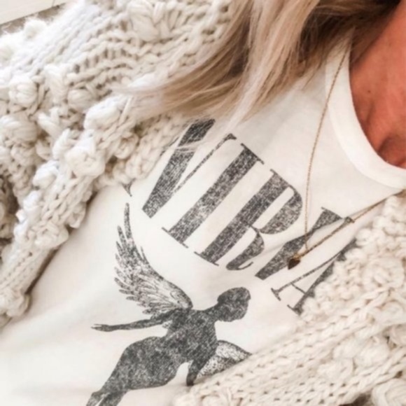 Nirvana Vintage angel look graphic tee - Picture 5 of 7